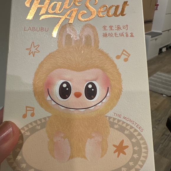 Authentic labubu - Picture 3 of 3